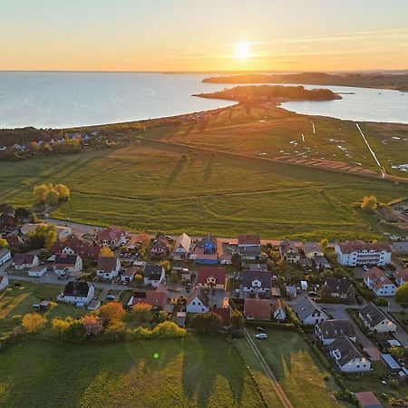 Schicke Fewo Mit Terrasse, Gratis Nutzung Vom Ahoi Erlebnisbad Und Sauna In Sellin - Haus De Niege Wech Fewo 02 ธีโซว์ ภายนอก รูปภาพ