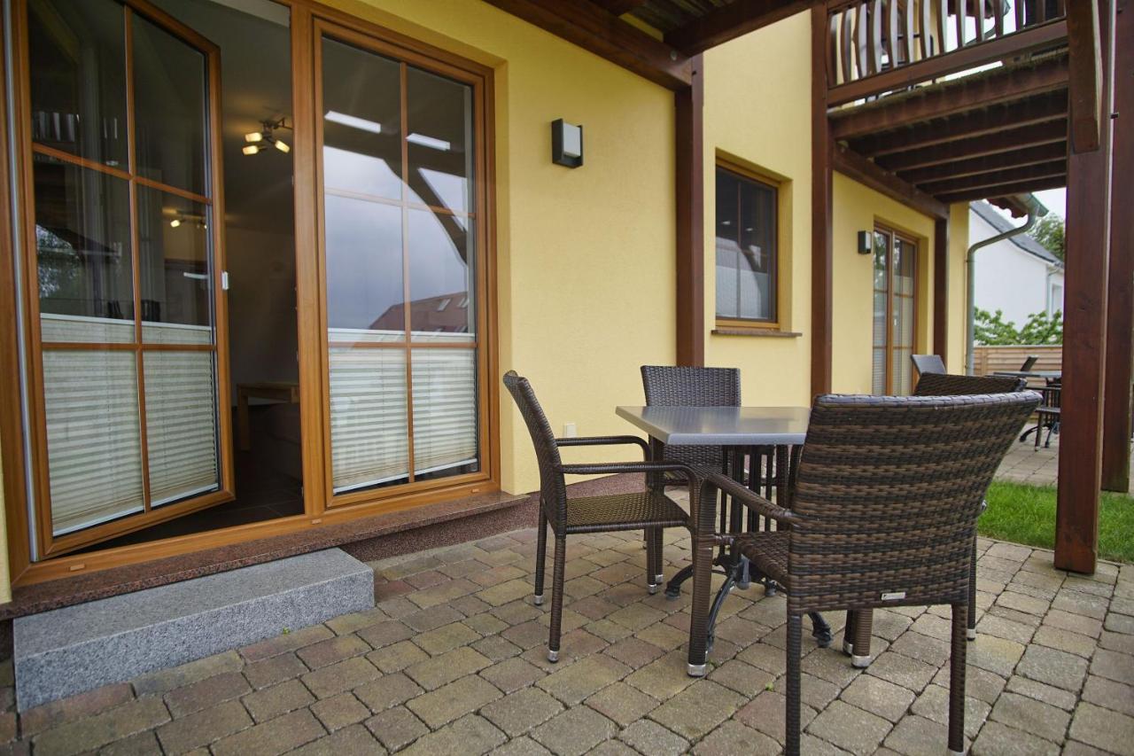 Schicke Fewo Mit Terrasse, Gratis Nutzung Vom Ahoi Erlebnisbad Und Sauna In Sellin - Haus De Niege Wech Fewo 02 ธีโซว์ ภายนอก รูปภาพ