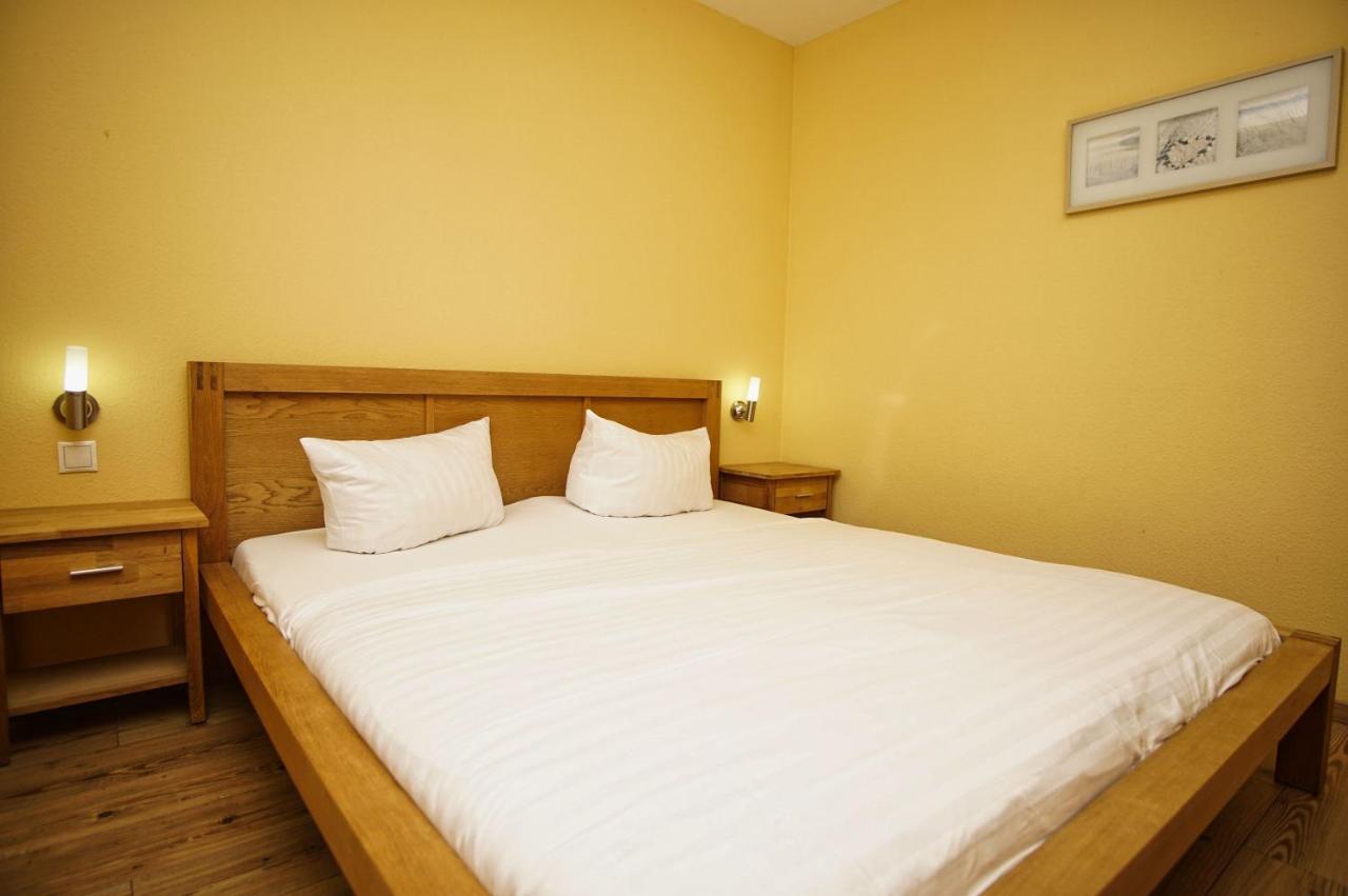 Schicke Fewo Mit Terrasse, Gratis Nutzung Vom Ahoi Erlebnisbad Und Sauna In Sellin - Haus De Niege Wech Fewo 02 ธีโซว์ ภายนอก รูปภาพ